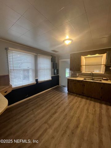 3001 FOREST Boulevard, Jacksonville, FL 32246