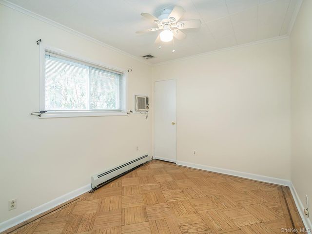 32 9th Avenue, Sea Cliff, NY 11579