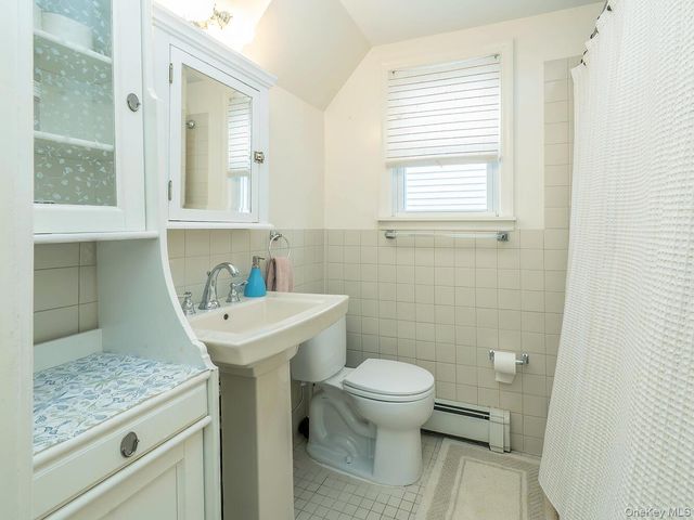 32 9th Avenue, Sea Cliff, NY 11579