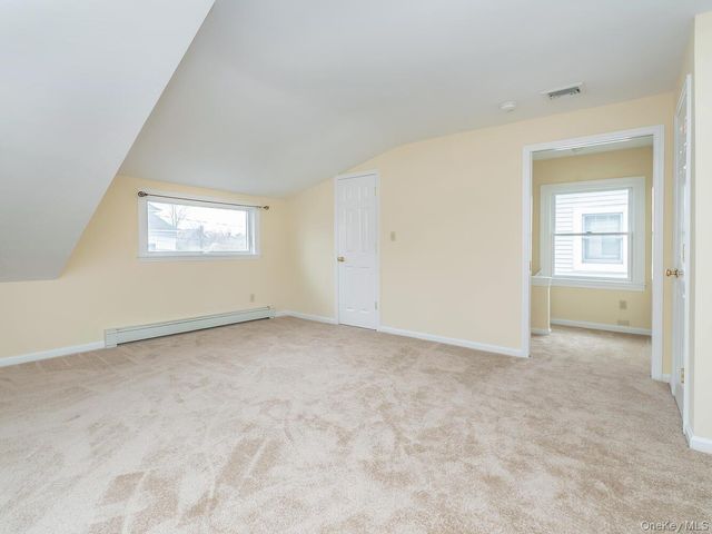 32 9th Avenue, Sea Cliff, NY 11579