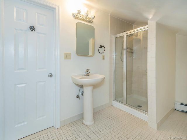 32 9th Avenue, Sea Cliff, NY 11579