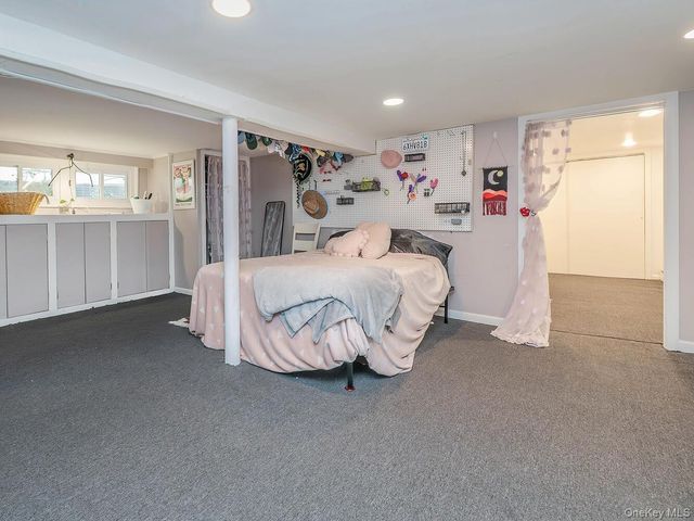 32 9th Avenue, Sea Cliff, NY 11579