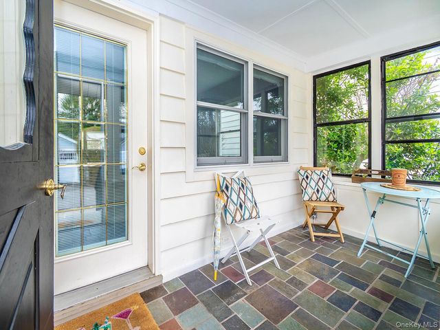 32 9th Avenue, Sea Cliff, NY 11579