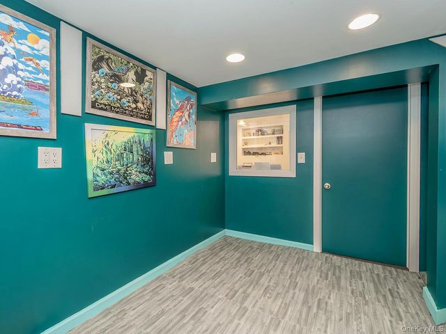 32 9th Avenue, Sea Cliff, NY 11579