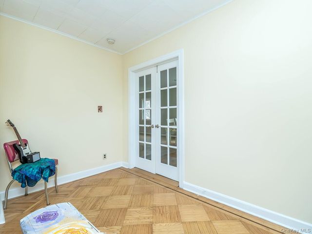 32 9th Avenue, Sea Cliff, NY 11579