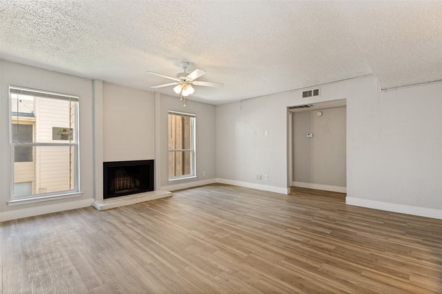 5522 Boca Raton Boulevard 404, Fort Worth, TX 76112