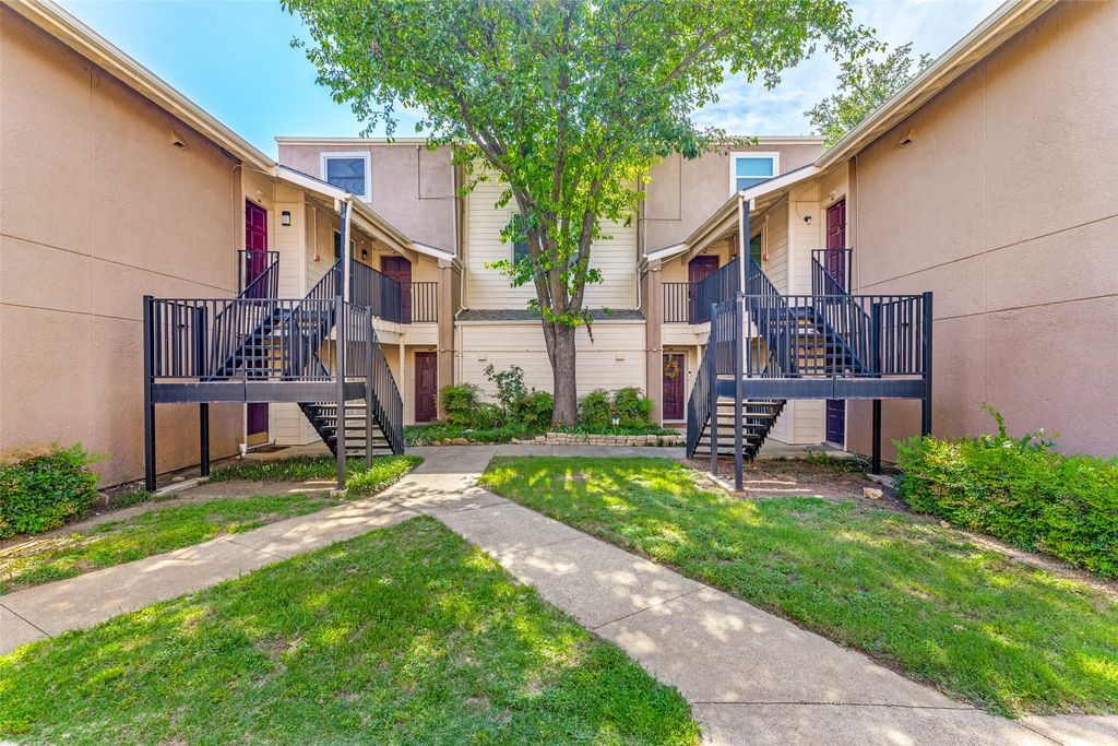 5522 Boca Raton Boulevard 404, Fort Worth, TX 76112