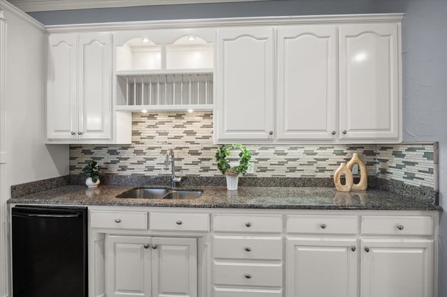 8712 Bellechase Road, Granbury, TX 76049