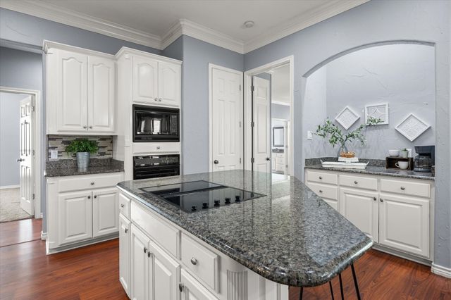 8712 Bellechase Road, Granbury, TX 76049