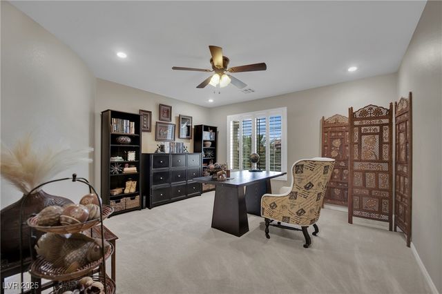 9046 Barium Rock Avenue, Las Vegas, NV 89143