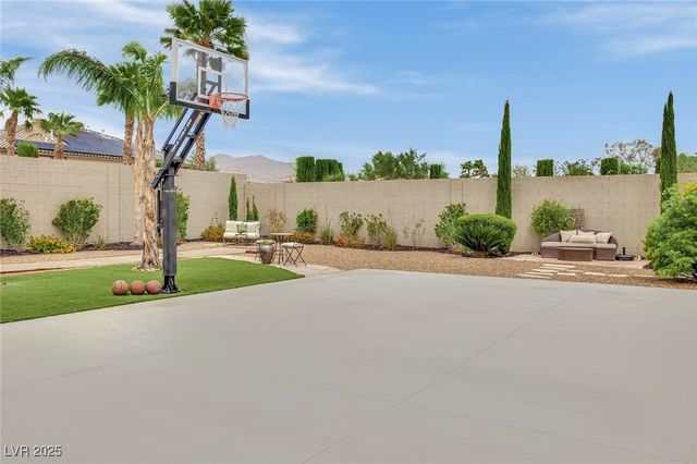 9046 Barium Rock Avenue, Las Vegas, NV 89143