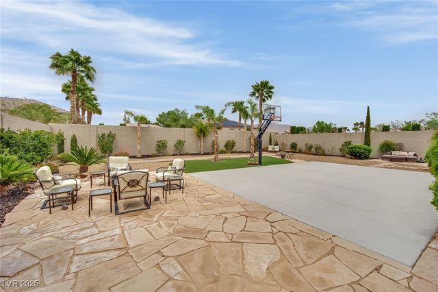 9046 Barium Rock Avenue, Las Vegas, NV 89143