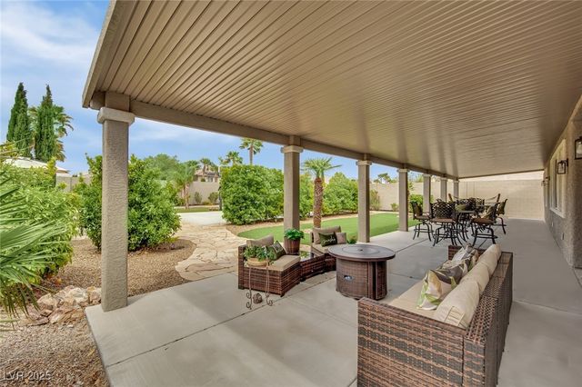 9046 Barium Rock Avenue, Las Vegas, NV 89143