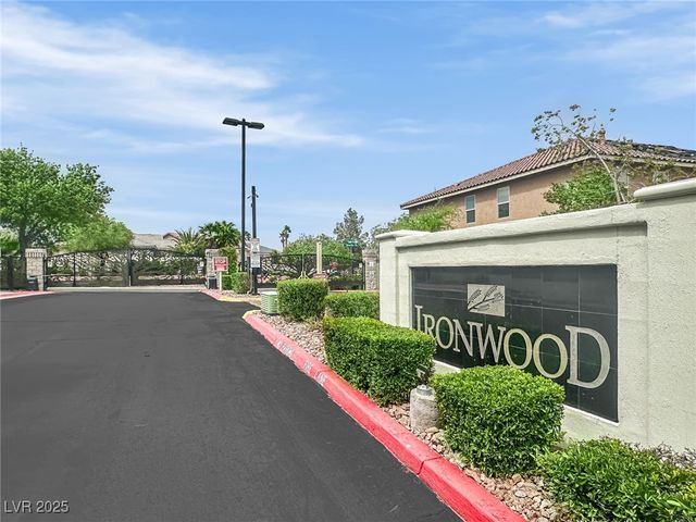 9046 Barium Rock Avenue, Las Vegas, NV 89143