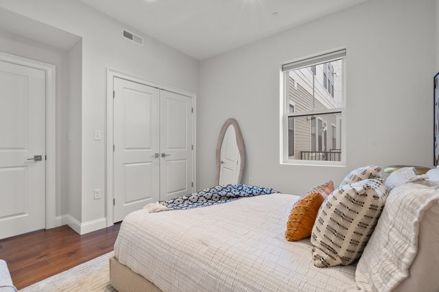 170 W Broadway 310, Boston, MA 02127