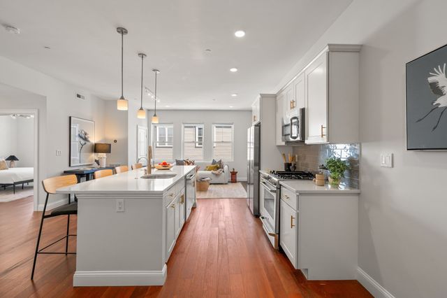170 W Broadway 310, Boston, MA 02127