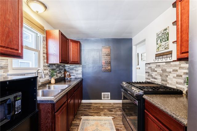 300 Mosley Road, Greece, NY 14616