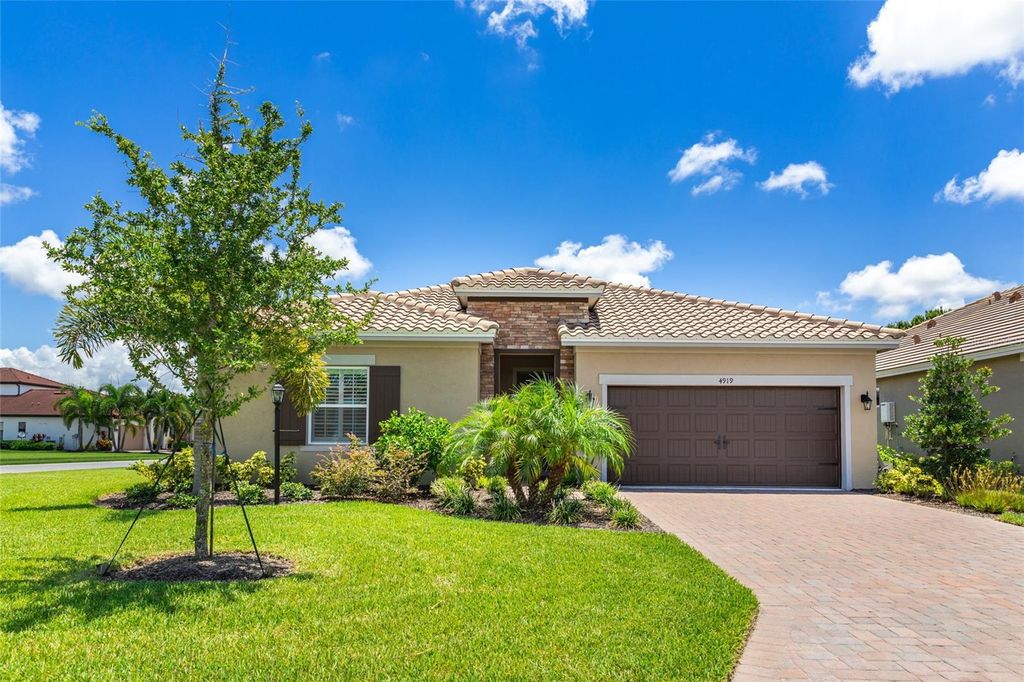 4919 TOBERMORY WAY, Bradenton, FL 34211