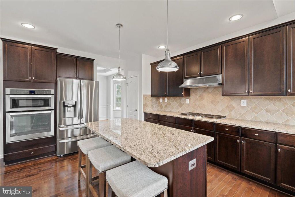 Image 19 of property listing at 23151 GLENORCHY CT, Ashburn, VA 20148