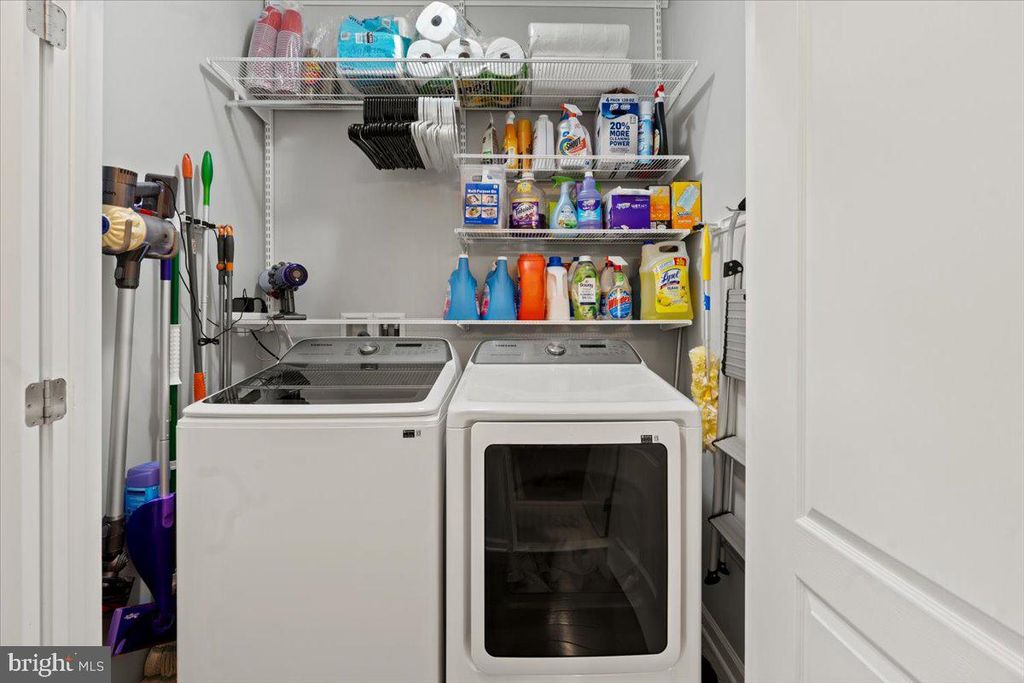 Image 26 of property listing at 23151 GLENORCHY CT, Ashburn, VA 20148