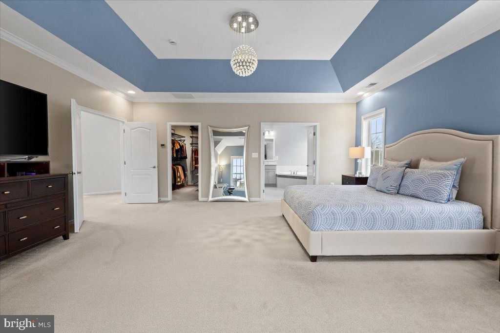 Image 33 of property listing at 23151 GLENORCHY CT, Ashburn, VA 20148