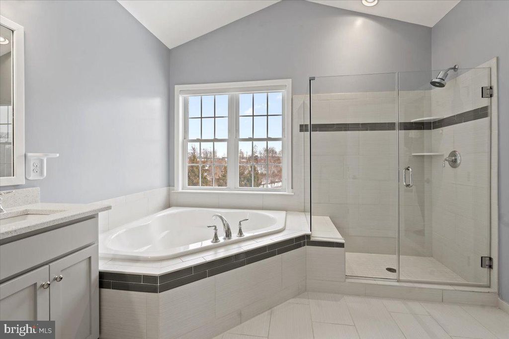 Image 37 of property listing at 23151 GLENORCHY CT, Ashburn, VA 20148