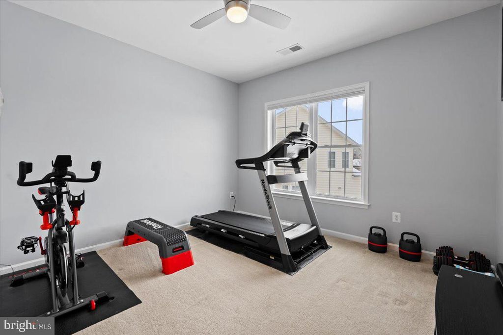 Image 41 of property listing at 23151 GLENORCHY CT, Ashburn, VA 20148