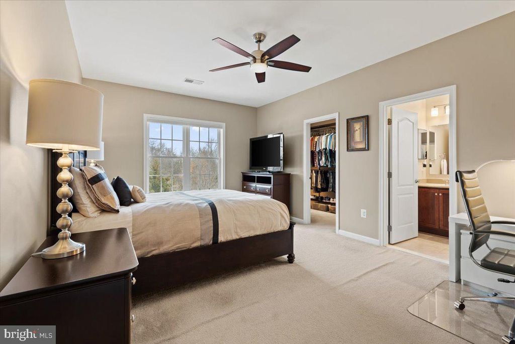 Image 46 of property listing at 23151 GLENORCHY CT, Ashburn, VA 20148