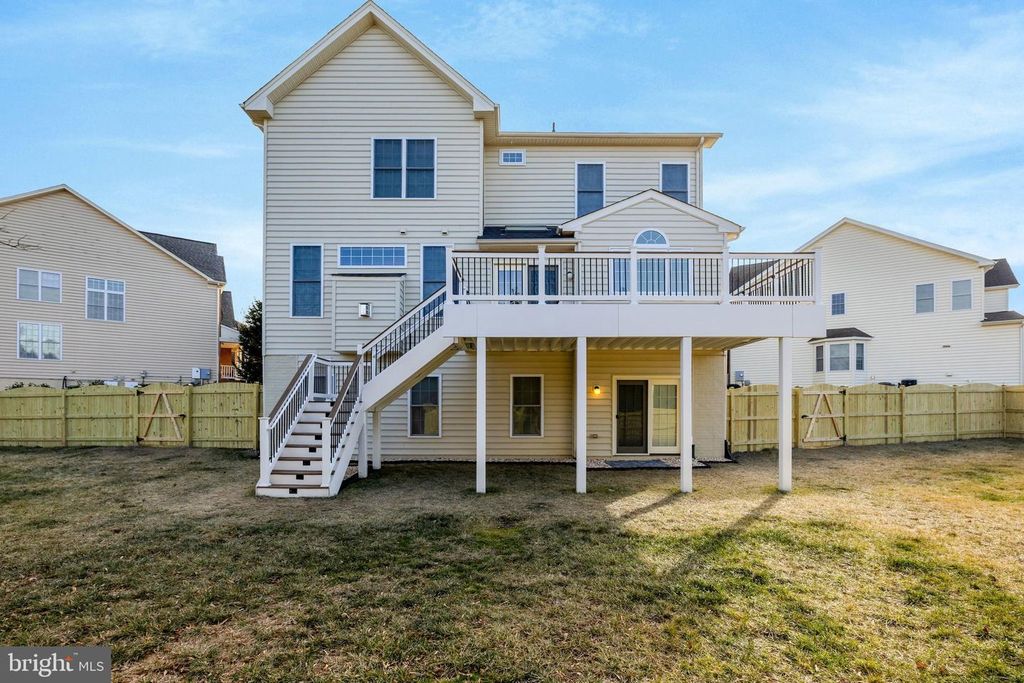 Image 60 of property listing at 23151 GLENORCHY CT, Ashburn, VA 20148