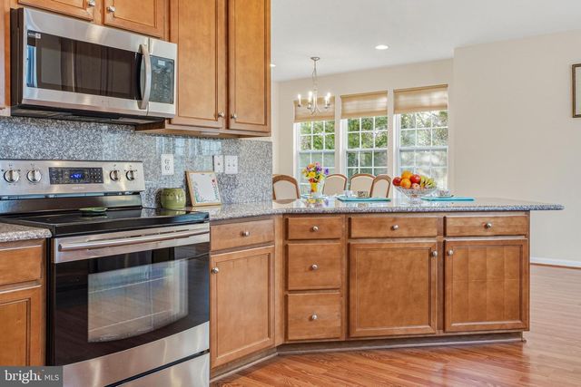 8876 PADDOCK LN, Baltimore, MD 21234