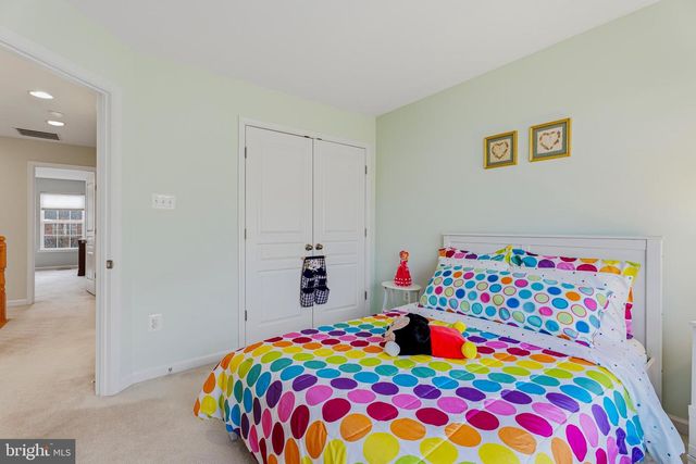 8876 PADDOCK LN, Baltimore, MD 21234