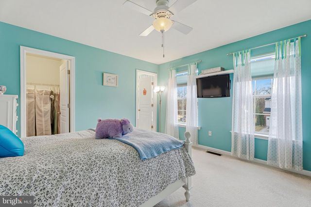 8876 PADDOCK LN, Baltimore, MD 21234