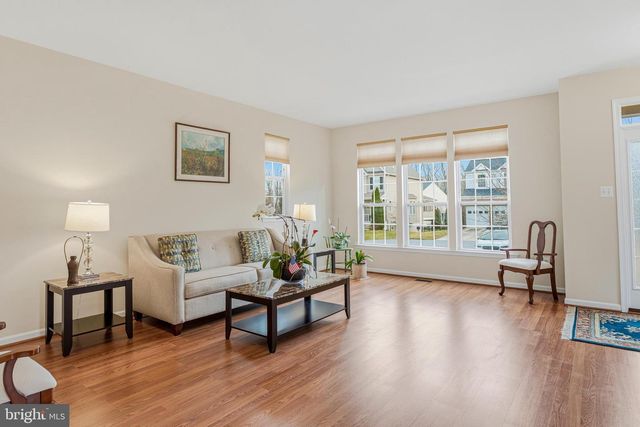 8876 PADDOCK LN, Baltimore, MD 21234