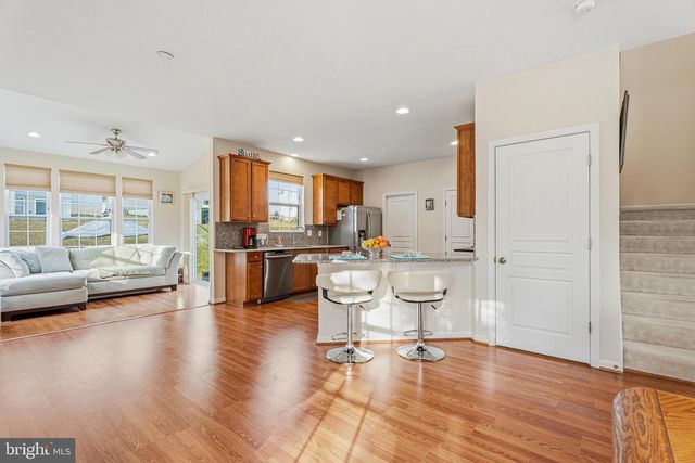 8876 PADDOCK LN, Baltimore, MD 21234