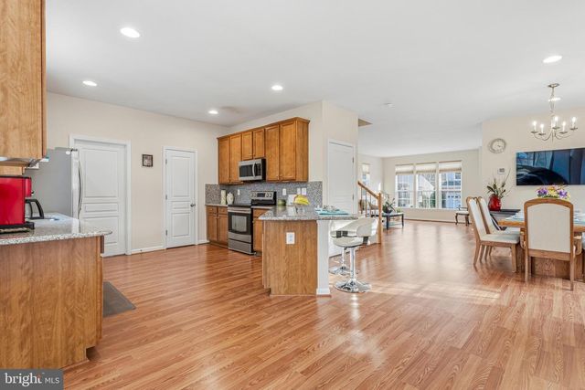 8876 PADDOCK LN, Baltimore, MD 21234