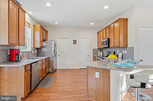 8876 PADDOCK LN, Baltimore, MD 21234