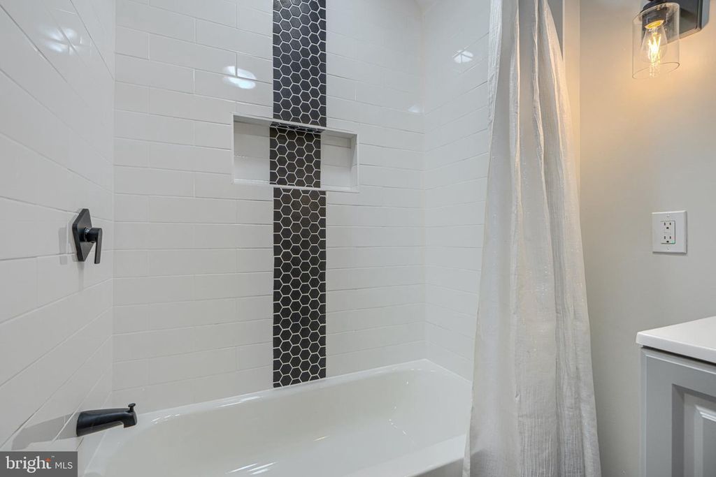 Image 27 of property listing at 143 RIGDON RD, Aberdeen, MD 21001