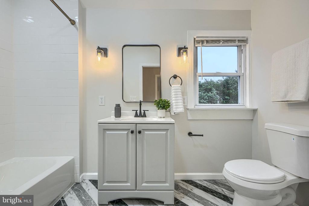 Image 28 of property listing at 143 RIGDON RD, Aberdeen, MD 21001