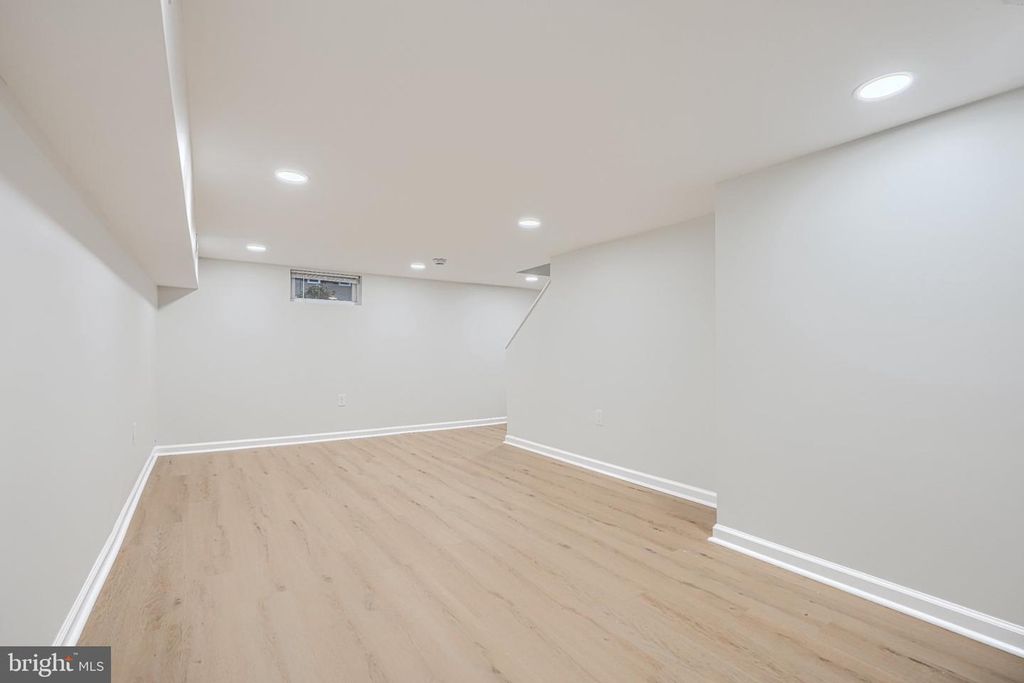 Image 33 of property listing at 143 RIGDON RD, Aberdeen, MD 21001
