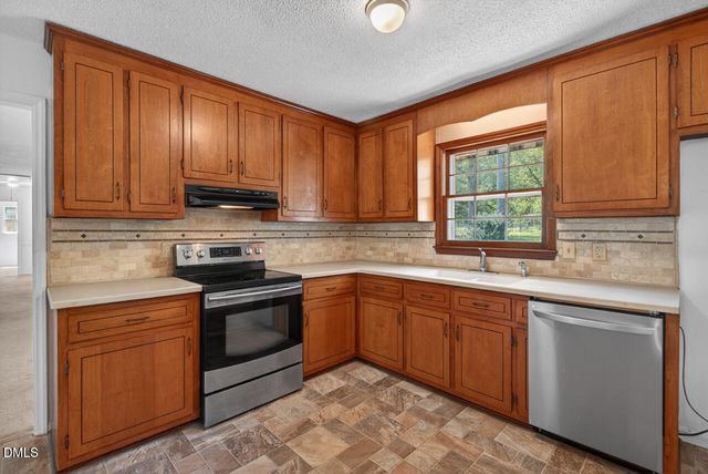 4905 Reigal Wood Road, Durham, NC 27712