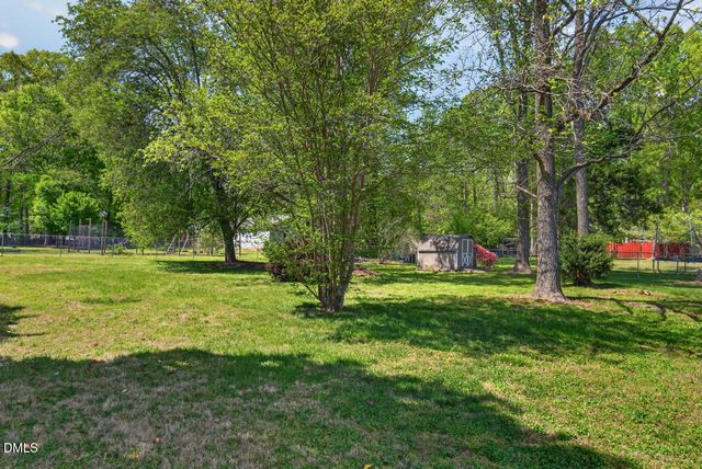 4905 Reigal Wood Road, Durham, NC 27712