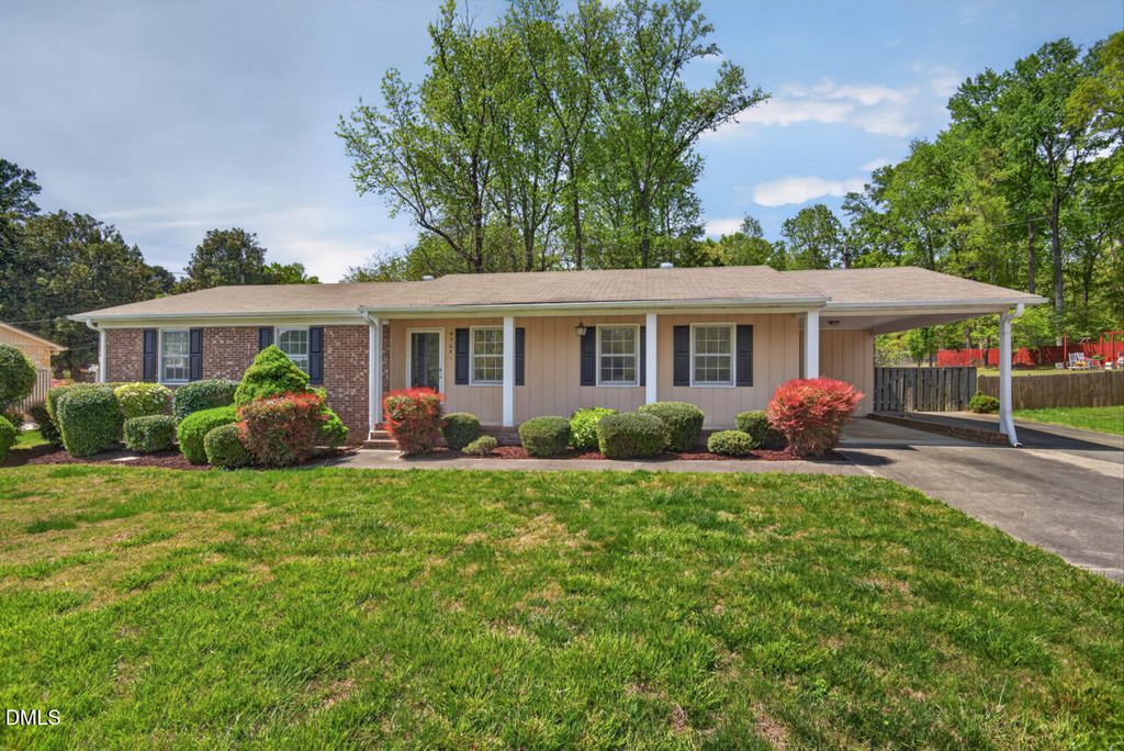 4905 Reigal Wood Road, Durham, NC 27712