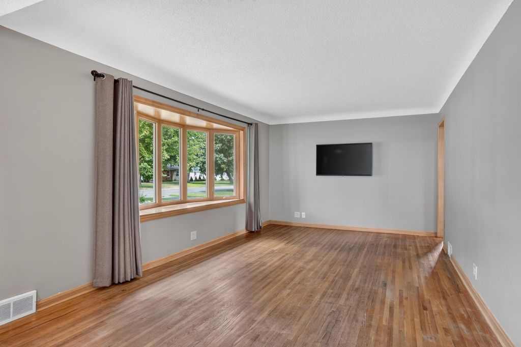 7327 Columbus Avenue, Richfield, MN 55423 — photo 4