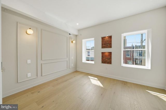 2216 TULIP ST, Philadelphia, PA 19125