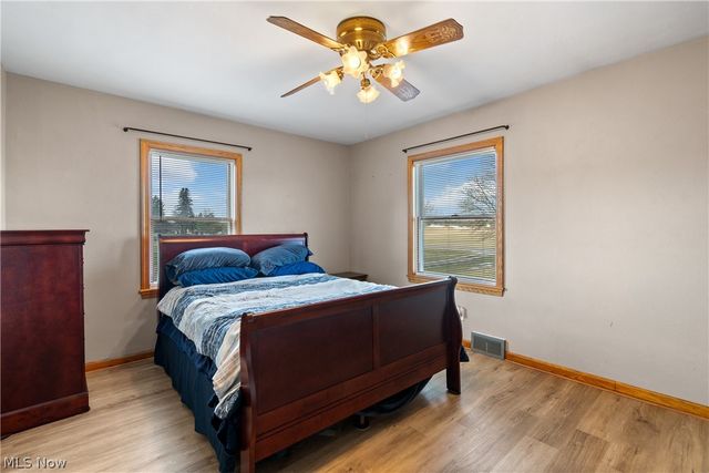 1170 Smith Kramer Street NE, Hartville, OH 44632