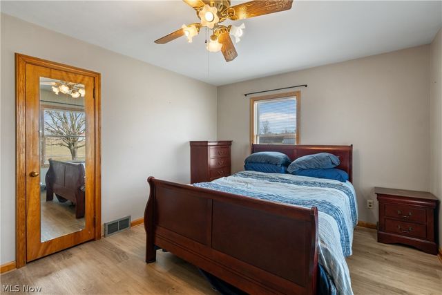 1170 Smith Kramer Street NE, Hartville, OH 44632