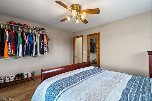 1170 Smith Kramer Street NE, Hartville, OH 44632