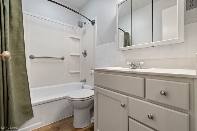 1170 Smith Kramer Street NE, Hartville, OH 44632