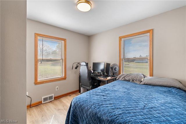 1170 Smith Kramer Street NE, Hartville, OH 44632