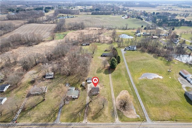 1170 Smith Kramer Street NE, Hartville, OH 44632